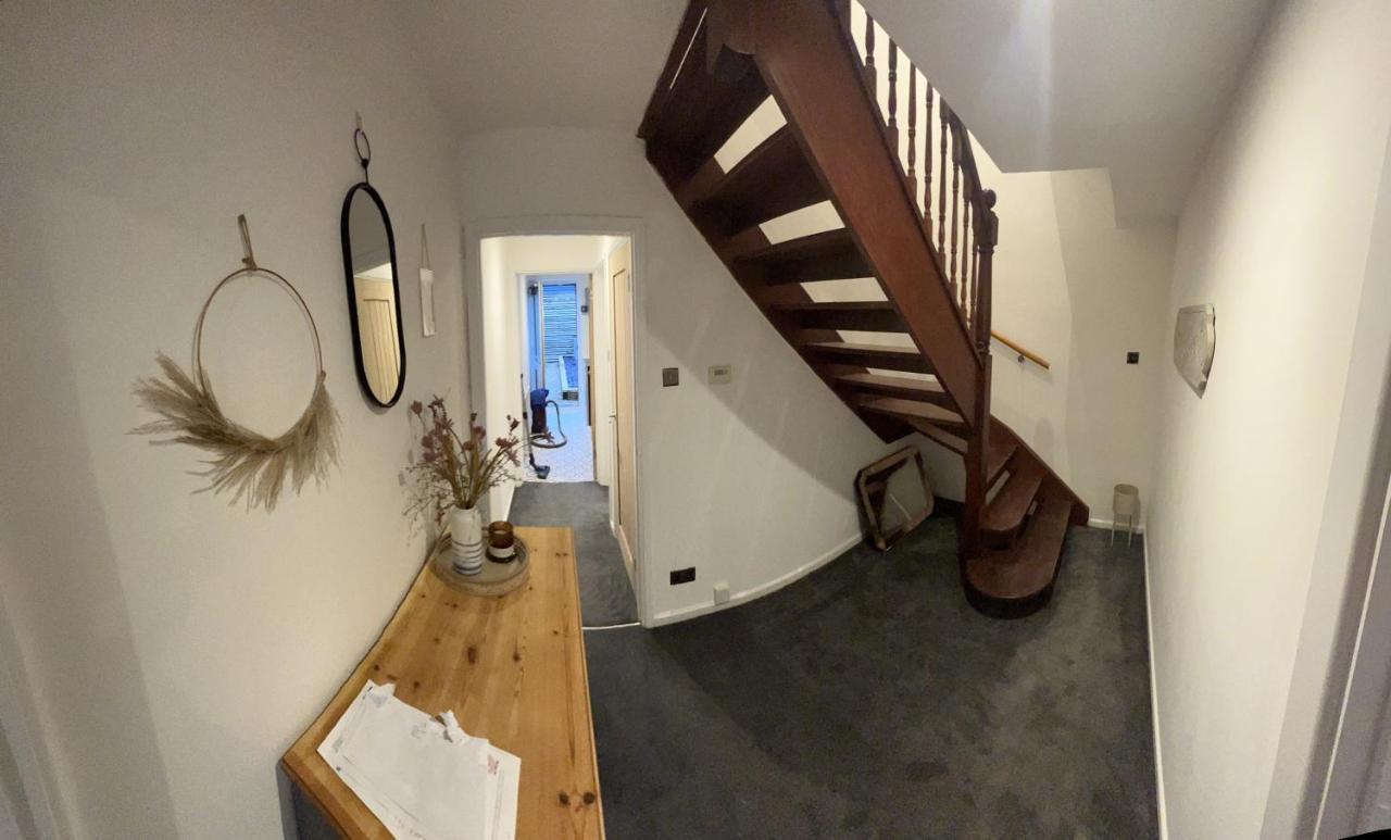 House Sleeps 8. 2Bedrooms & Sofa Beds In Sitting Room Bath Bagian luar foto